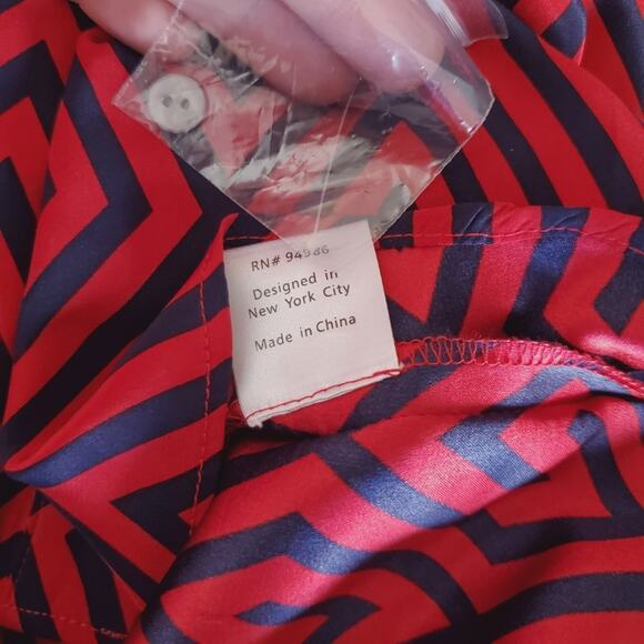 Alice & Trixie | 100% Silk Patterned Blouse - Picture 7 of 7